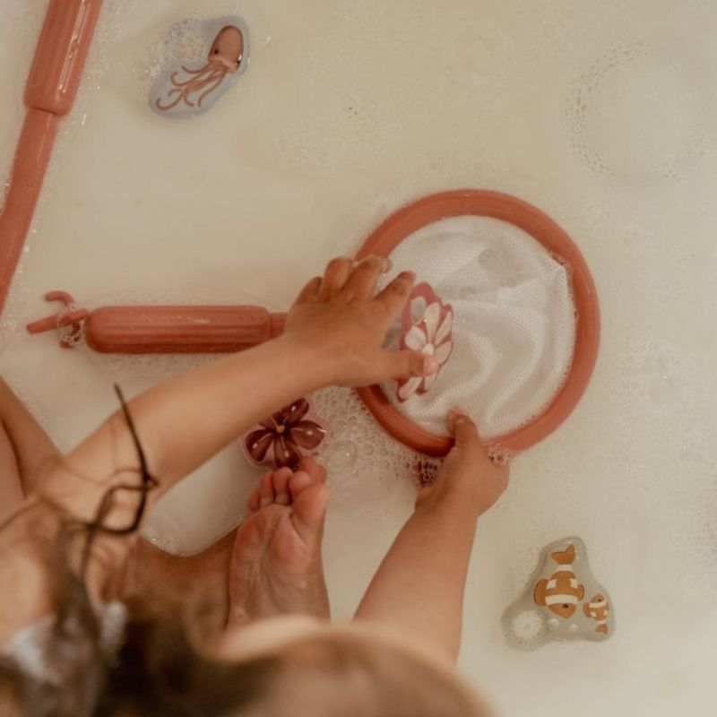 Image d'ambiance de présentation du produit Jeu de bain pêche à la ligne Rose - Little Dutch